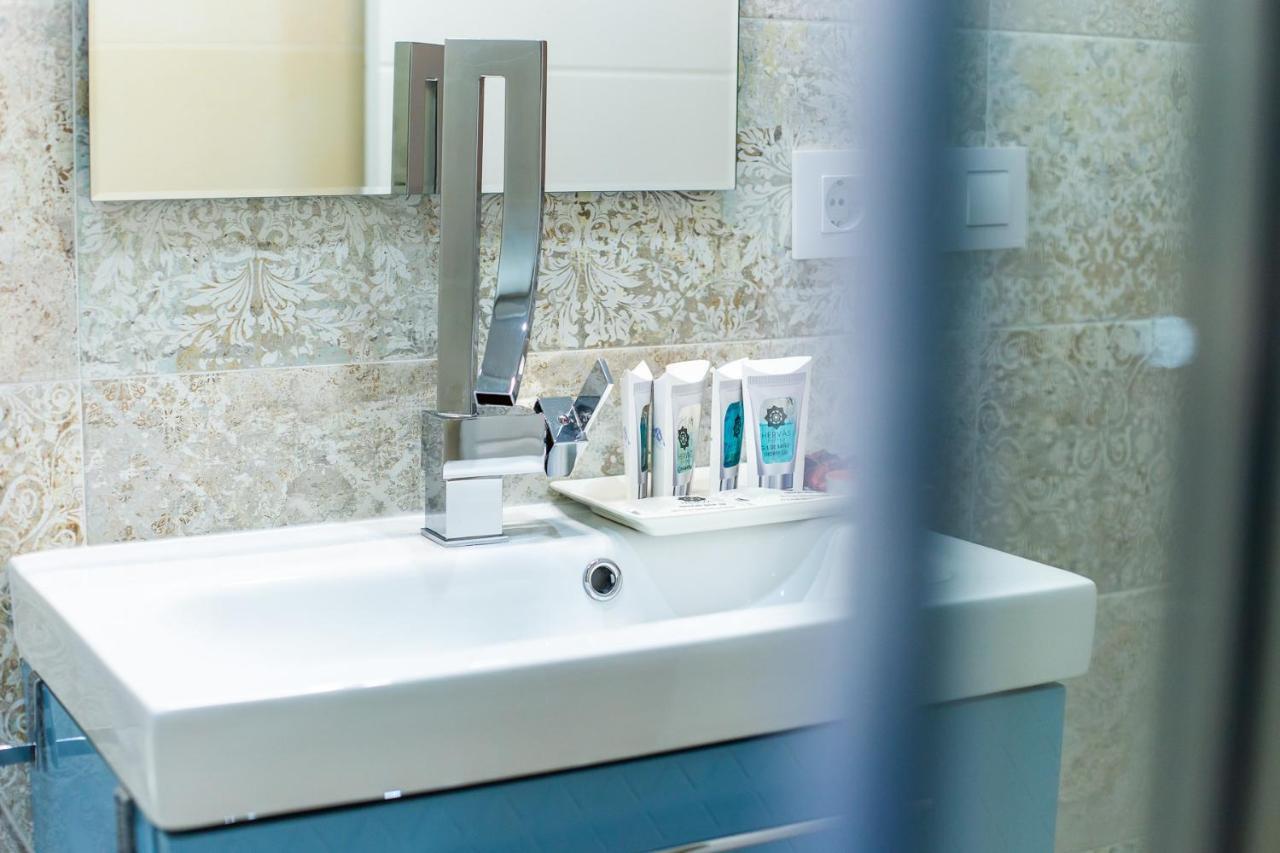 Apartamentos Hervas Suites Ngoại thất bức ảnh