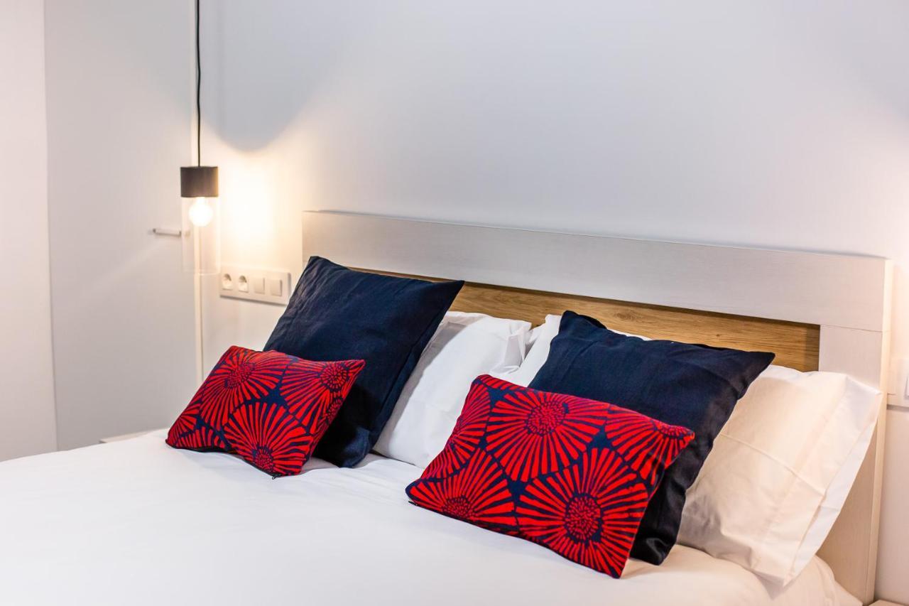 Apartamentos Hervas Suites Ngoại thất bức ảnh