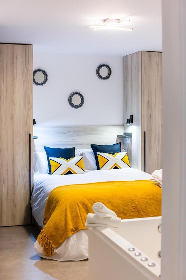 Apartamentos Hervas Suites Ngoại thất bức ảnh