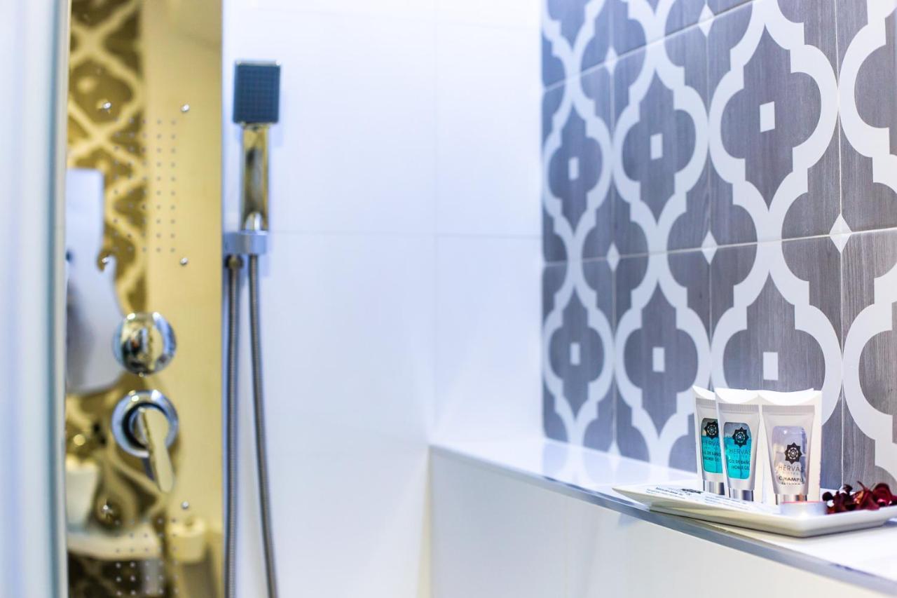 Apartamentos Hervas Suites Ngoại thất bức ảnh
